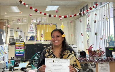 MEO HS Family Case Manager Kalena Brown received a Certificate of Achievement